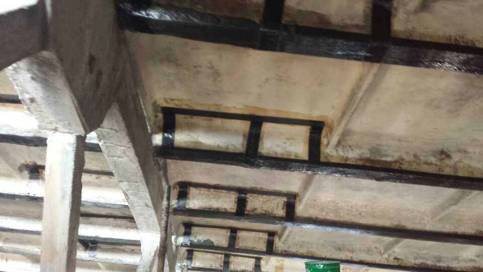 青海海東州某樓房鋼板加固案例